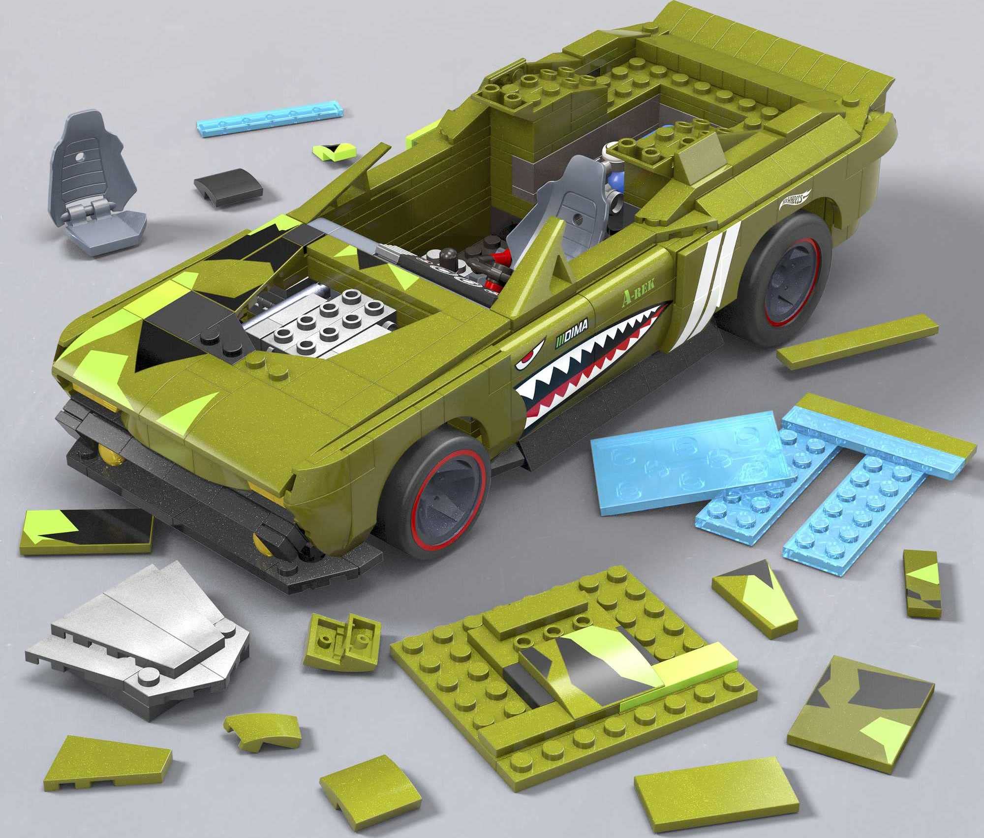 Mega Hot Wheels Muscle Bound Building Set with 622 Pieces